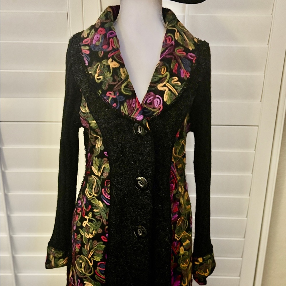 Floral Embroidered Women's Coat